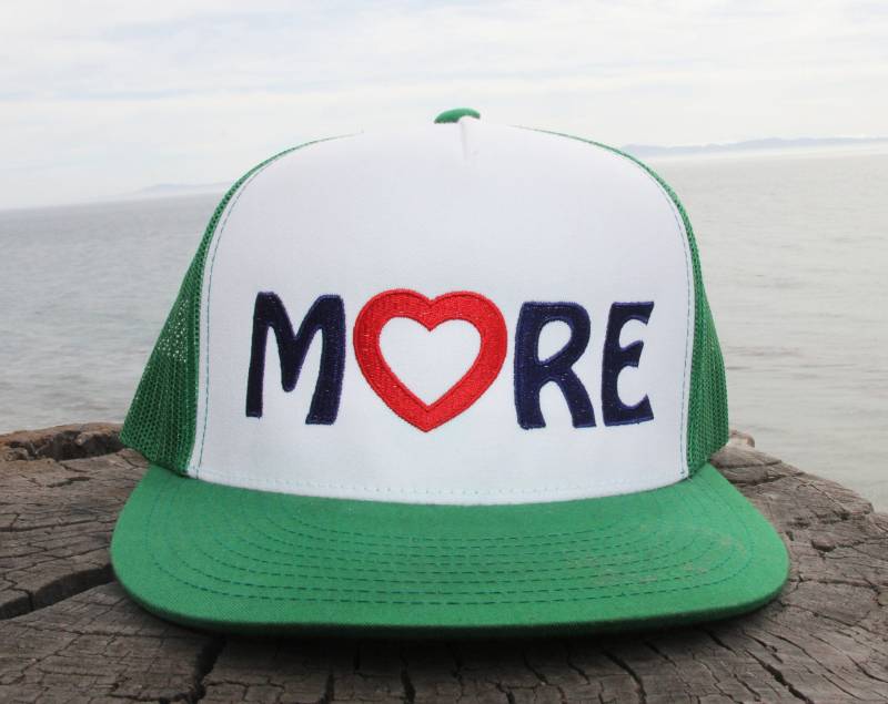 Phish "More' Trucker Hat, Vibrierend Mit Liebe Und Licht, Hut, Festival Zubehör, Summer Tour, Good Vibes Hut von MariaDdesigns