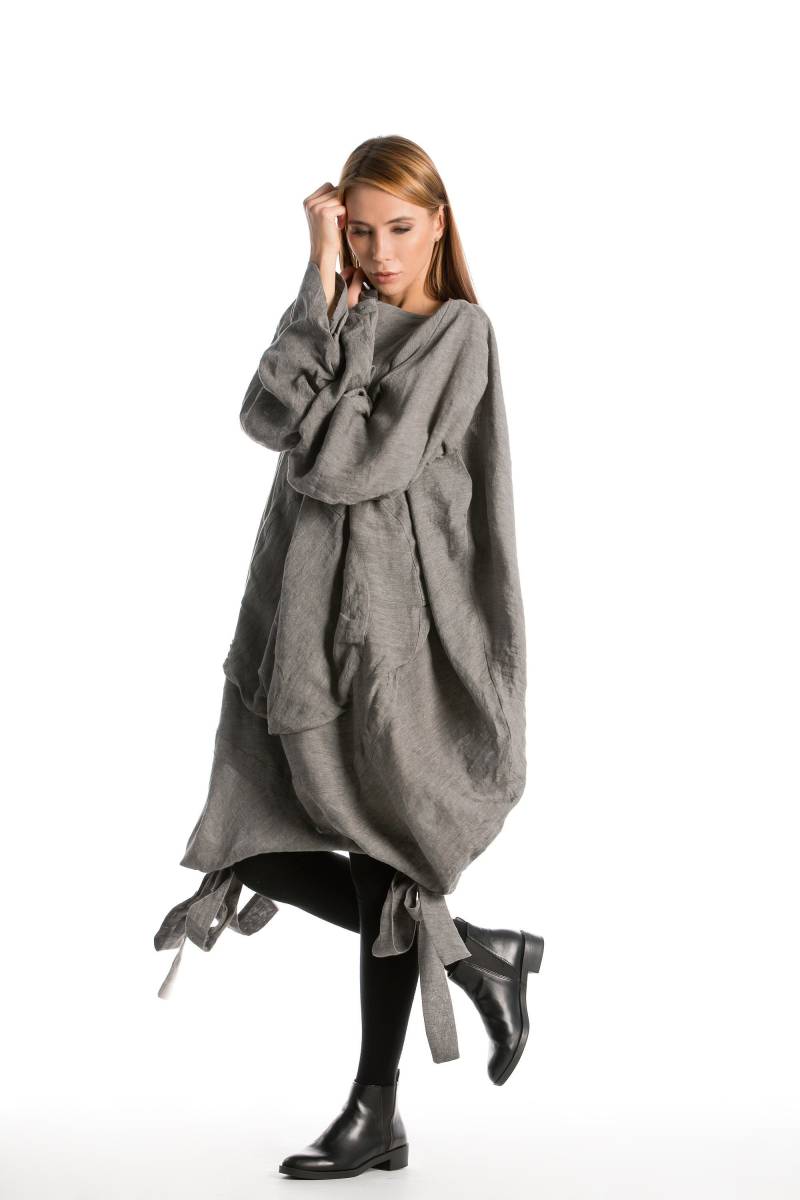 Oversize Leinen Kleid, Lockeres Graues Kleidung, Damen Midi Kleid Mit Langen Ärmeln, Bubble Tunika von MariaQueenMaria
