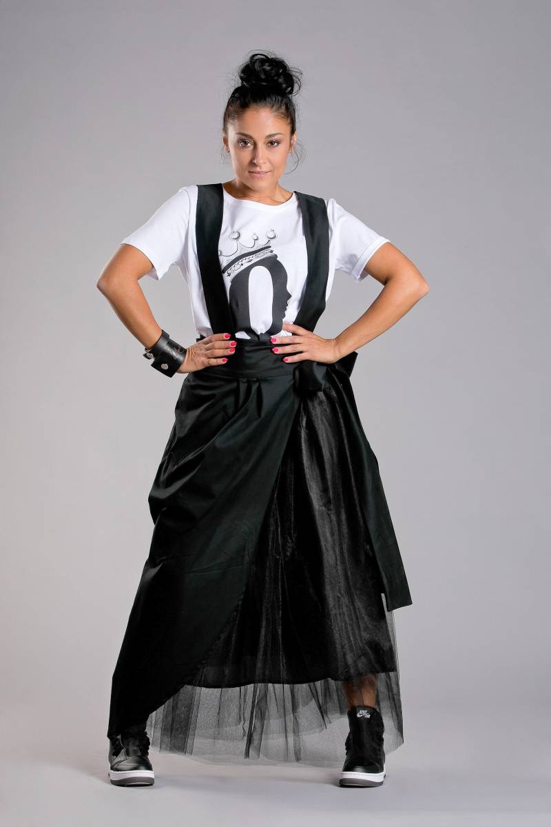 Schwarzer Maxi-Rock Mit Hosenträgern, Avantgarde-Kleidung, Rock Tülldetails, High Waist Rock, Hosenträgerrock von MariaQueenMaria
