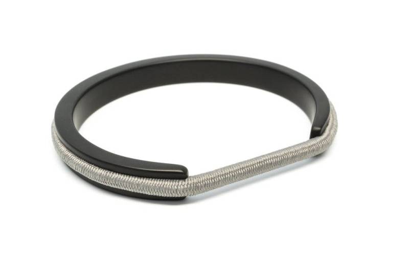 Ausverkauf Shape Magazine Featured Haargummi-Armband, Haargummi-Armbandhalter - Athleisure Black von MariaShireen