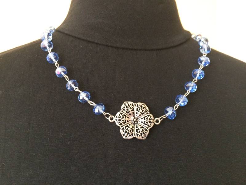 Perlen Halskette Blau Handgemachte Artikel Schmuck Halb Edelsteine Kragen von MarianaPandi