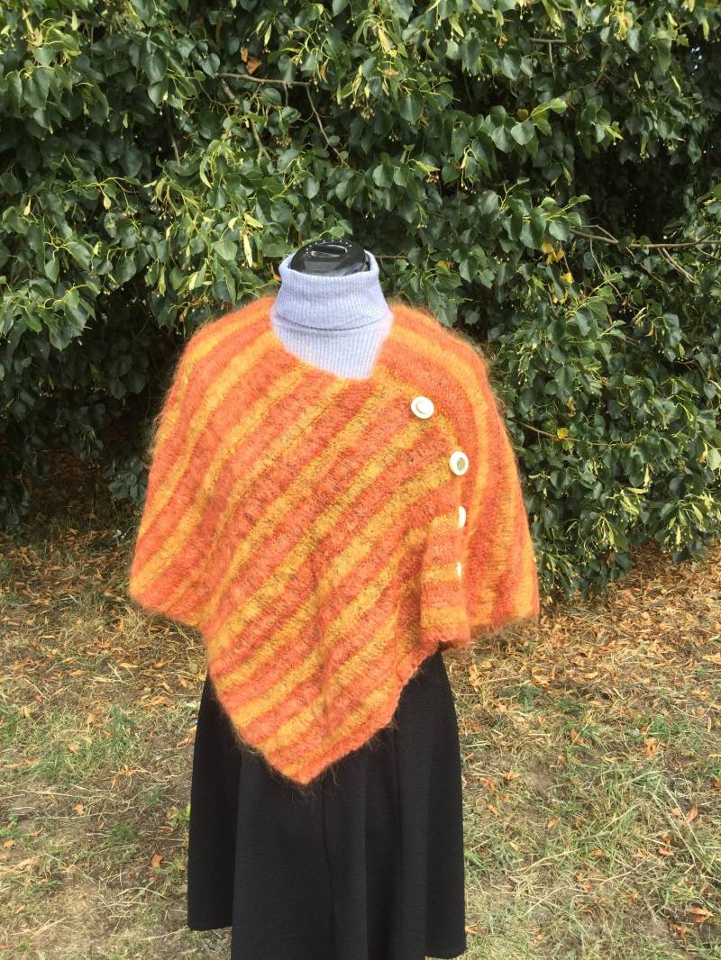 Poncho, Hand Stricken, Handgemachte Geschenkideen, Gestrickte Poncho von MarianaPandi