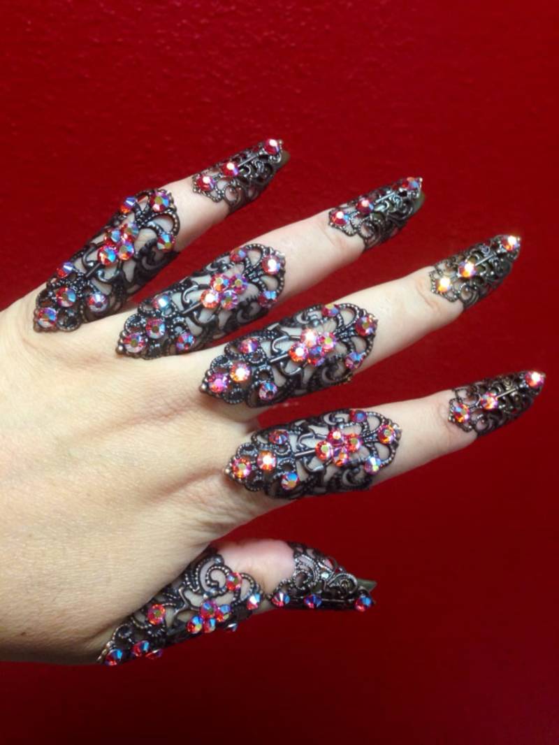 Diese Brauchst Du in Deinem Leben von MariannaHarutunian