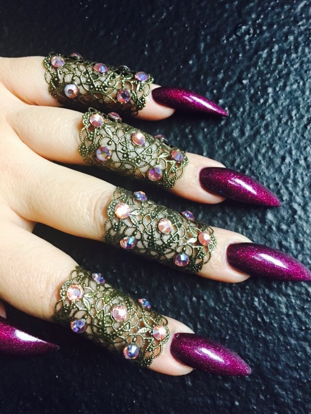 Flower Power Fingerstulpen, 5Er Set von MariannaHarutunian