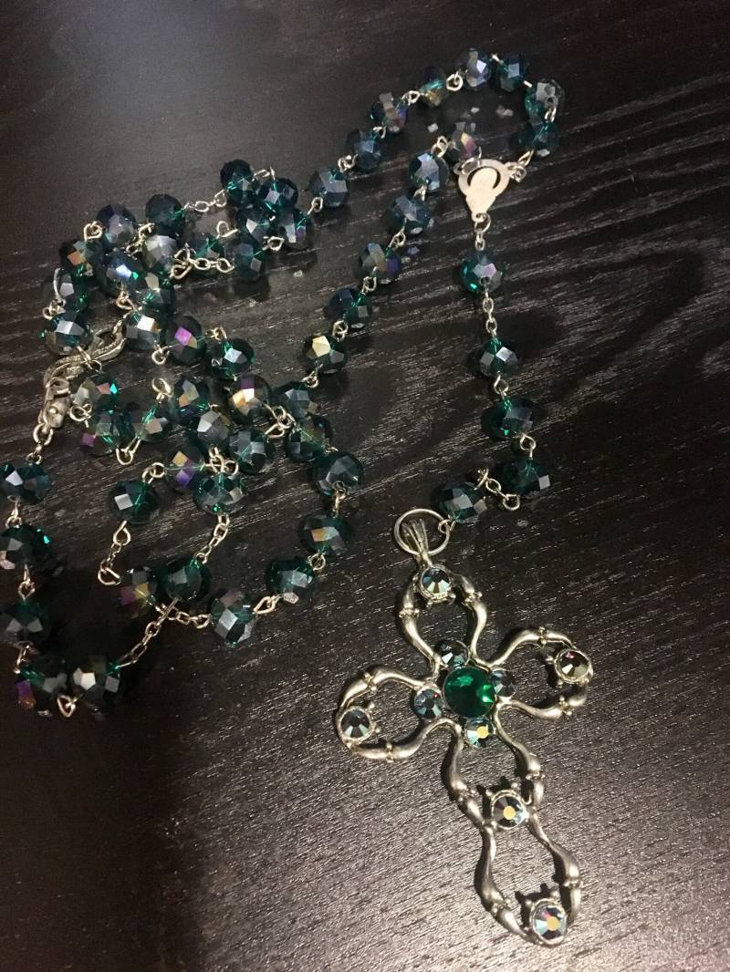 Smaragd Ab Rosenkranz Halskette von MariannaHarutunian