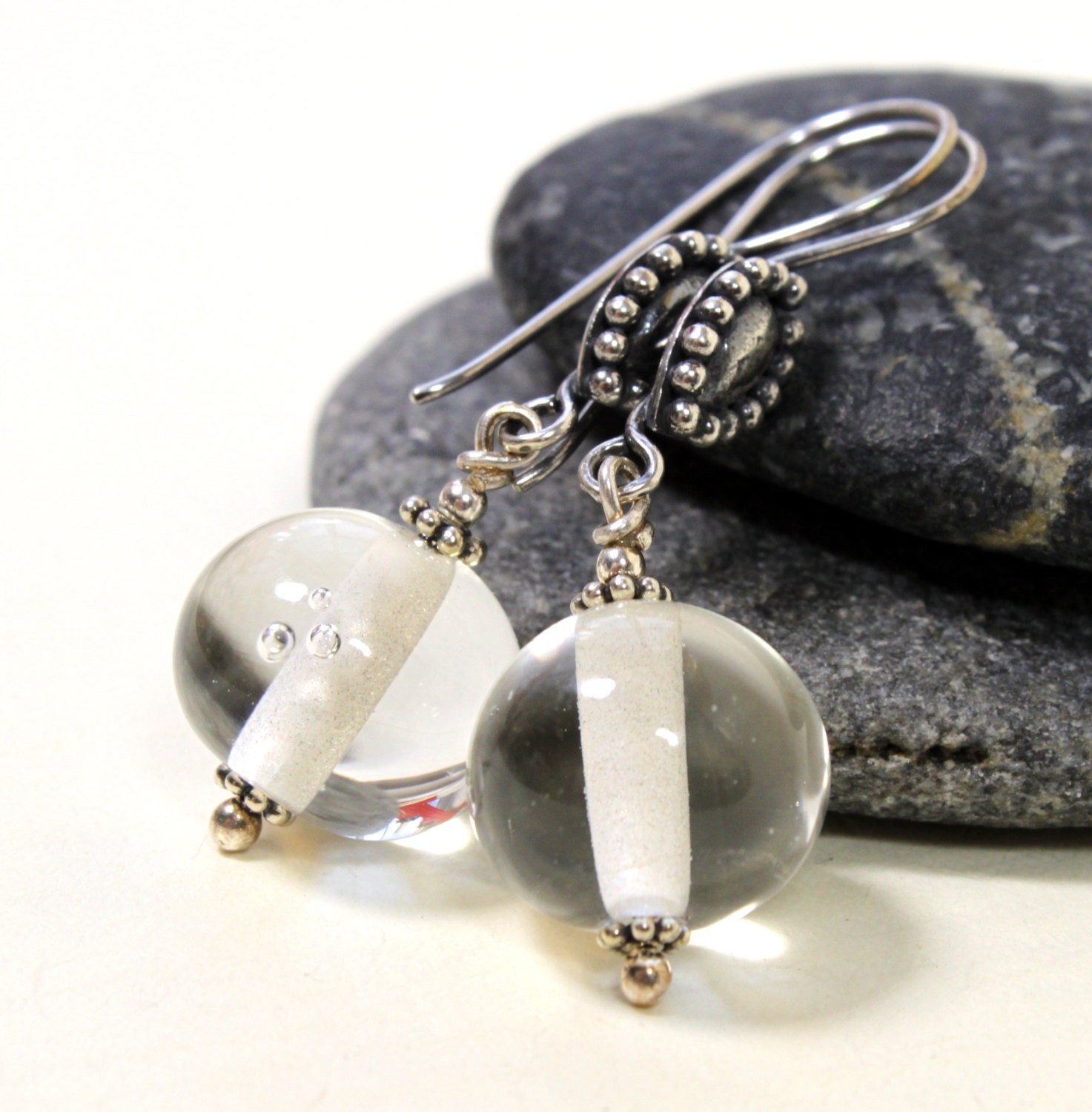Lampwork Glas Ohrringe Kristallklare 925 Silber Ohrhänger Lampwork Glas Ohrringe Kristallklare 925 Silber Ohrhänger von MarianneDegener
