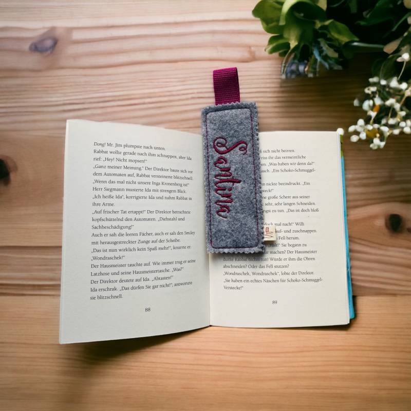Lesezeichen Filz Personalisiert Geschenk Weihnachten Schule Lesen Muttertag Geburtstag Name Mädchen Junge Frau Mann Oma Opa Tochter Sohn von MariasStickNaehwelt