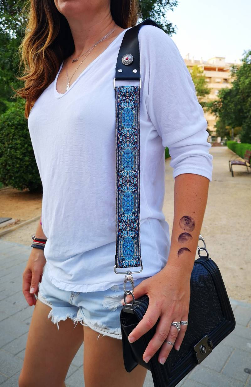 Schöne Mischung Aus Leder Und Jacquard, Ergänzt Seide Original Für in Ihrem Lieblingsleder. Monedero Nein Incluido Schöne Mischung Aus Leder Und Jacquard, Ergänzt Seide Original Für in Ihrem Lieblingsleder. Monedero Nein Incluido von Mariasvalley