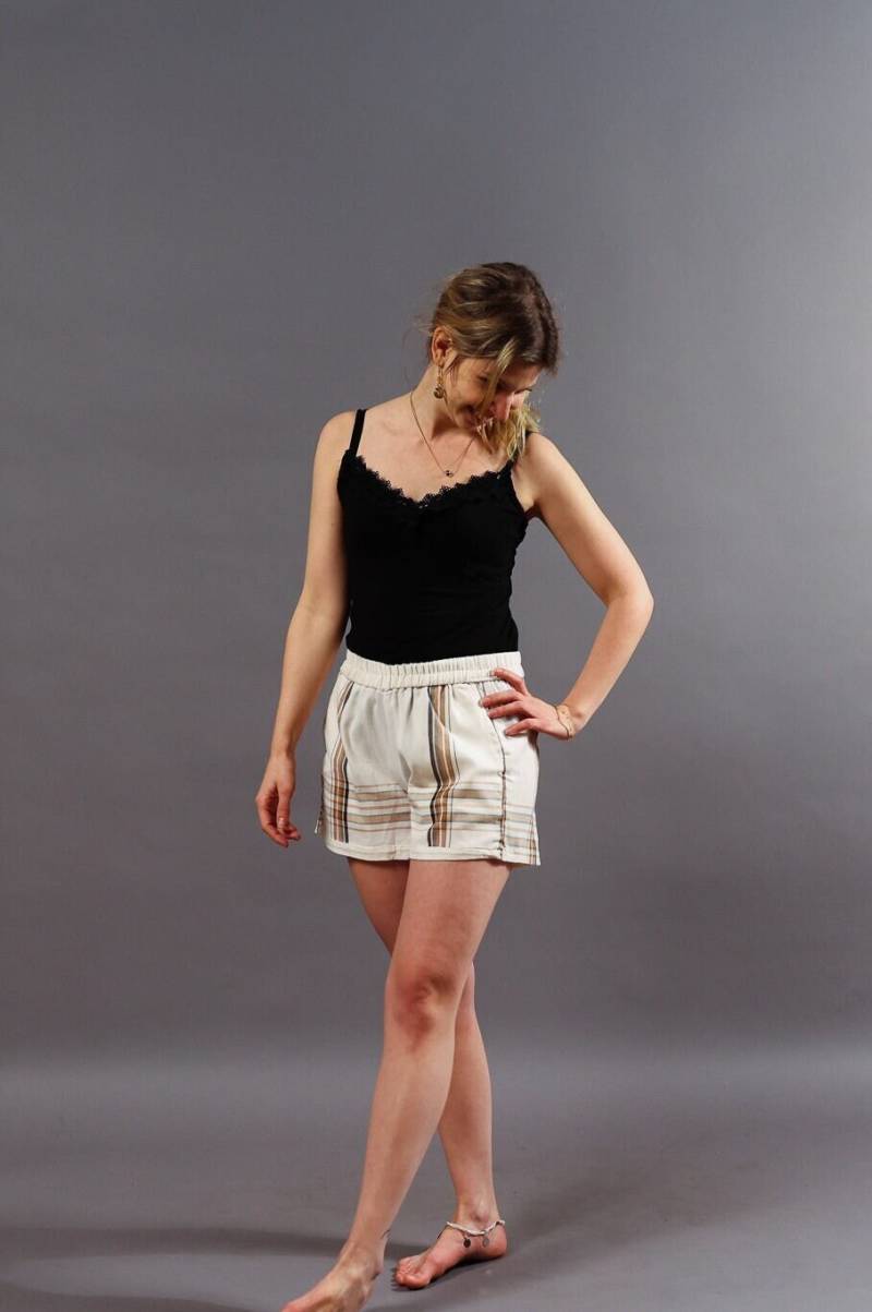 Kikoyshort "Chui" - Creme-Weiß Baumwolle Handarbeit -Fair von MaridadiFashionDE