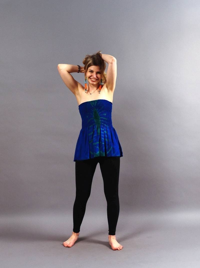 Top "Mjusi" - Blau/Grün Trägerlos Gesmoked Batik Hippie Handmade Fair von MaridadiFashionDE