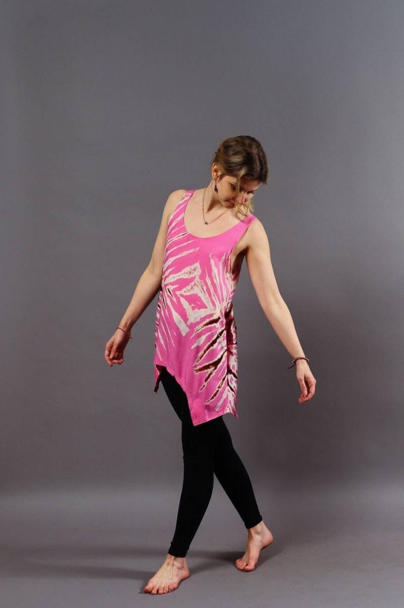 Zipfel-Top "Ayala" - Rosa/Bordeau Batik Hippie Handarbeit -Fair von MaridadiFashionDE