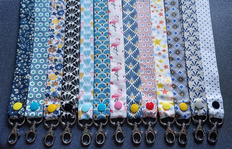 Neu Ausweishalter, Schlüsselanhänger, Schlüsselband Für Krankenschwester, Pfleger, Physiotherapeut, Arzt, Hebamme Neu Ausweishalter, Schlüsselanhänger, Schlüsselband Für Krankenschwester, Pfleger, Physiotherapeut, Arzt, Hebamme von MarieFabric