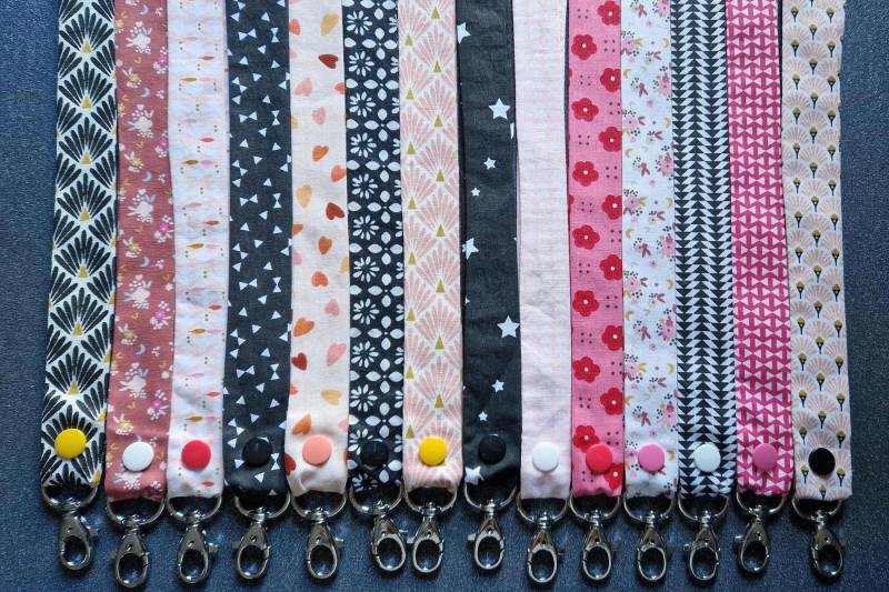 Schlüsselanhänger - Ausweishalter, Für Krankenschwester, Pfleger, Physiotherapeut, Arzt, Lehrer, Sekretärin, Baumwolle, Farbauswahl, Karabiner von MarieFabric