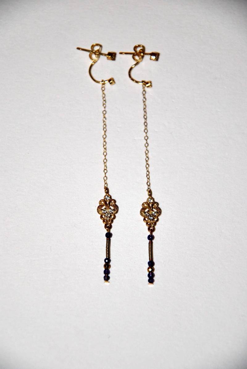 Lange Vergoldete Retro Ohrringe, Mikro Amethyst Und Zirkone Blumen von MarieSubirana