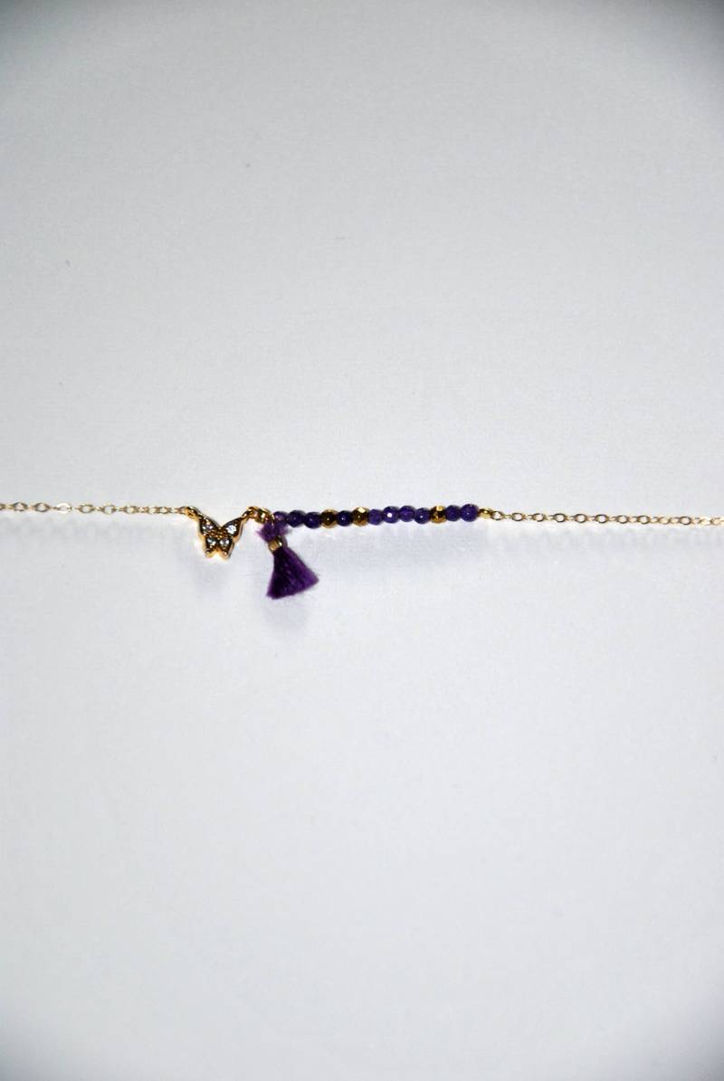 Vergoldetes Armband, Mikro Amethyst Und Hämatitperlen, Vergoldete Schmetterling Gepflastert Zirkon, Lila Quaste von MarieSubirana