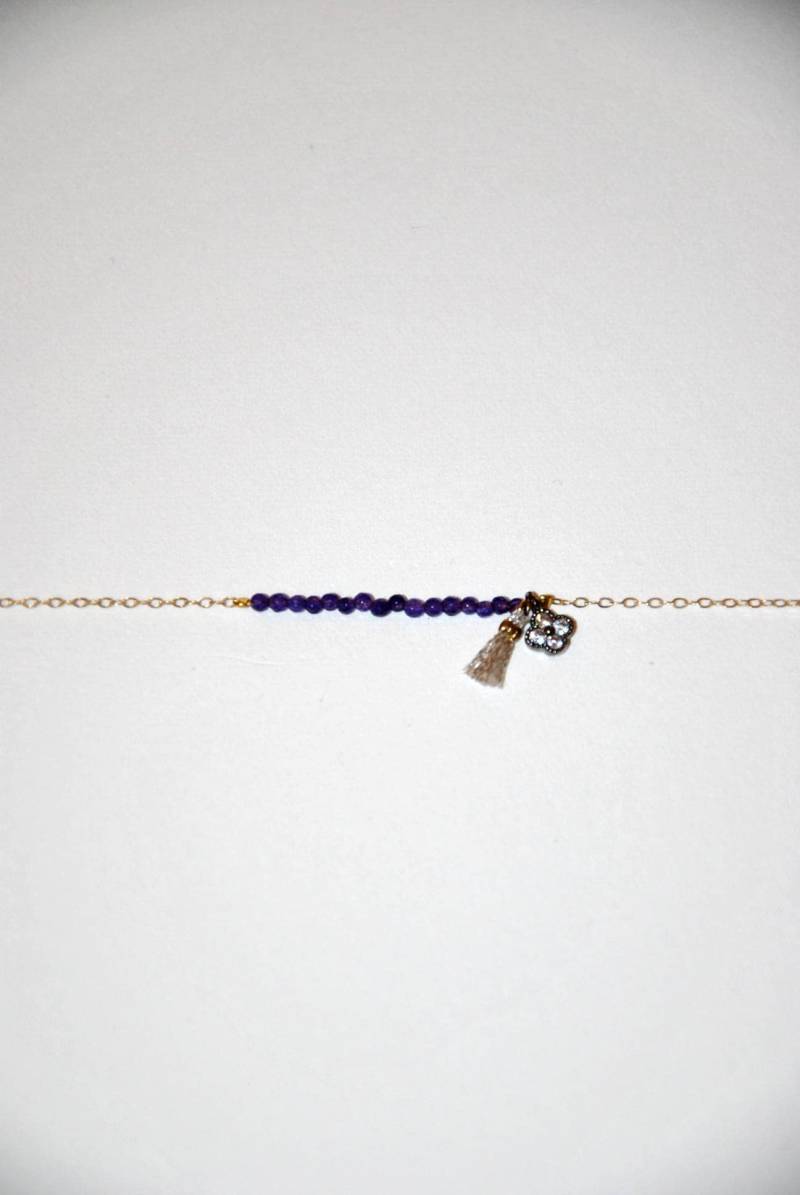 Vergoldetes Armband, Mikro Perlen Amethyst, Mini Klee Pistole Silber Gepflastert Mit Zirkone von MarieSubirana