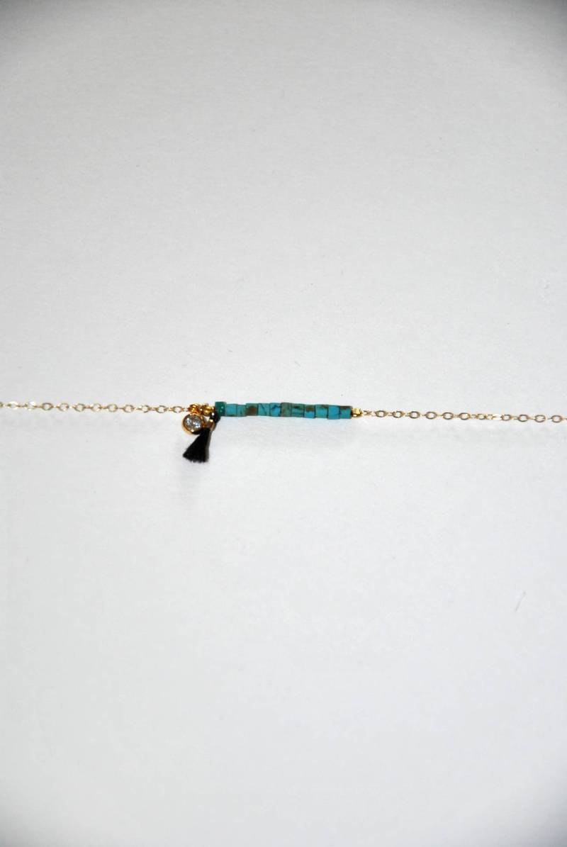 Vergoldetes Armband Mit Zirkon, Schwarze Mini Quaste Mikro-Türkisen Perlen, Vergoldete Tropfen Gepflastert von MarieSubirana