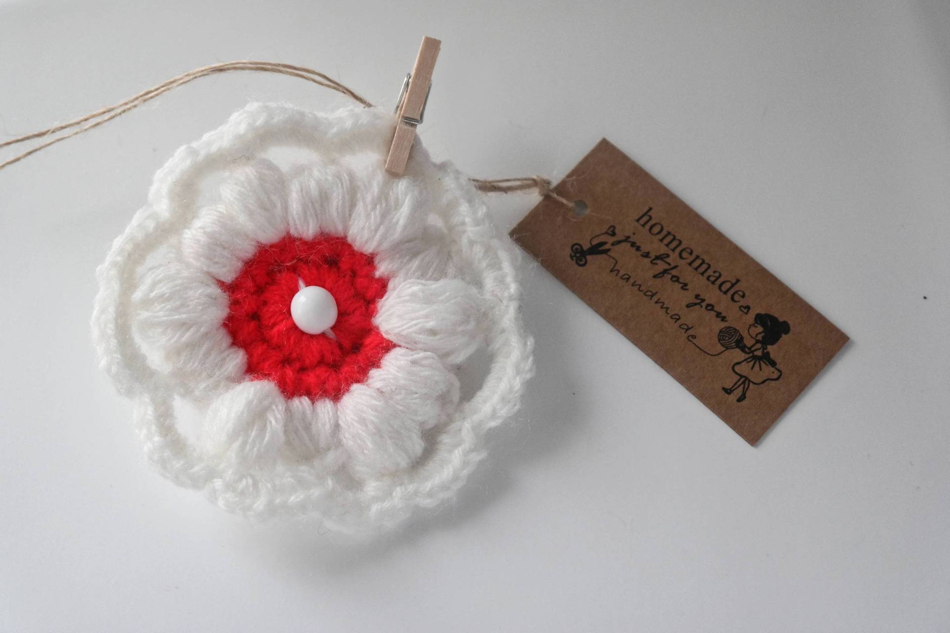 Einzigartige Himbeere Farbigen Blume - Nur Ein Element Brosche Und Haar-Clip Zur Gleichen Zeit. Das Ideale Geschenk Für Jede Frau, Ehefrau, Mutter Einzigartige Himbeere Farbigen Blume - Nur Ein Element Brosche Und Haar-Clip Zur Gleichen Zeit. Das Ideale Geschenk Für Jede Frau, Ehefrau, Mutter von MarillaBlankets