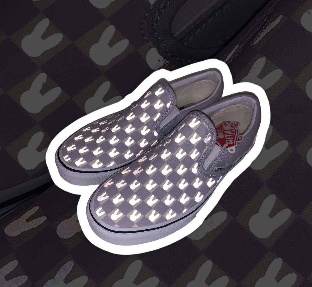 Sofort Versandfertig Bad Bunny Reflektierende Schachbrett Slip-On Vans/Custom Größe 4.5 Männer 6 Frauen Farbe Baby Blau Sofort Versandfertig Bad Bunny Reflektierende Schachbrett Slip-On Vans/Custom Größe 4.5 Männer 6 Frauen Farbe Baby Blau von MarilynsCustomz