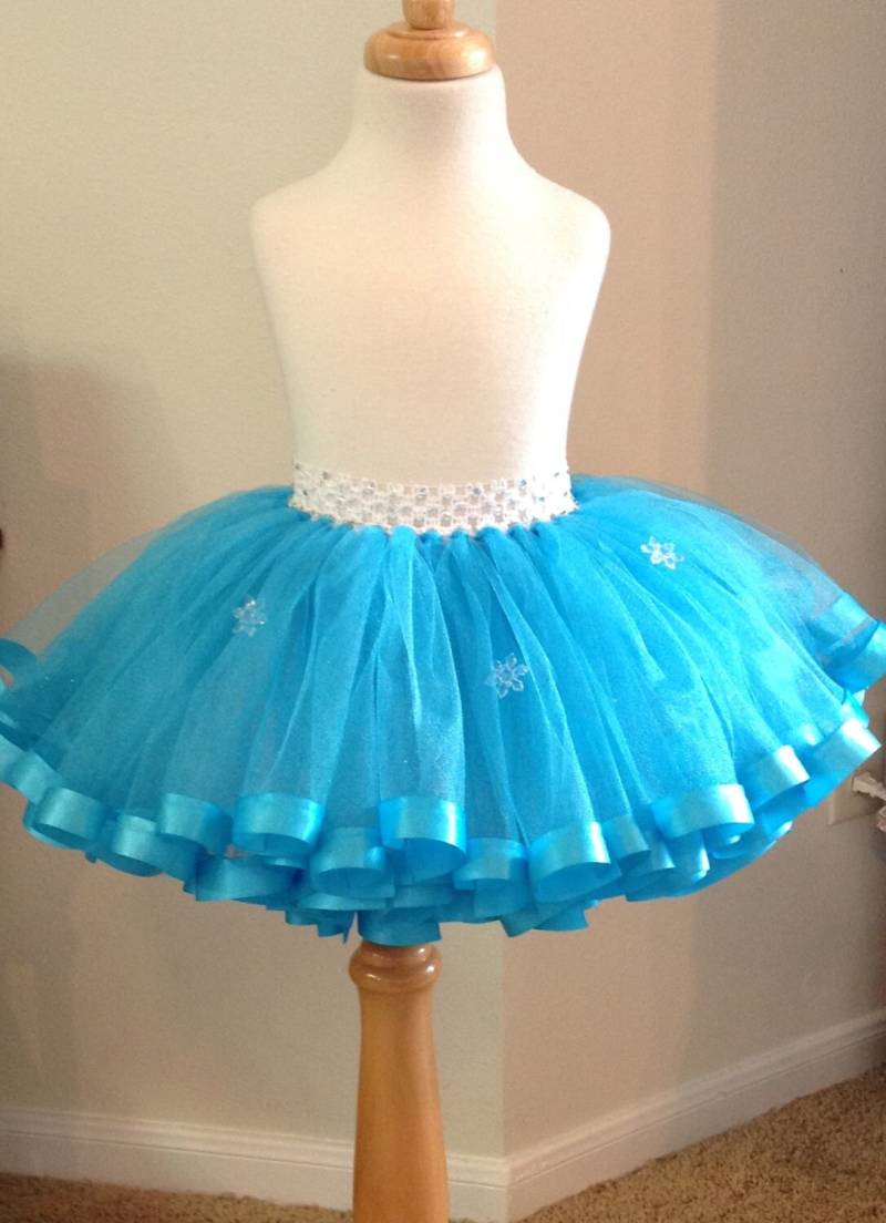 Gefrorene Ribbon Trim Tutu Gefrorene Ribbon Trim Tutu von MarilynsFunFashions
