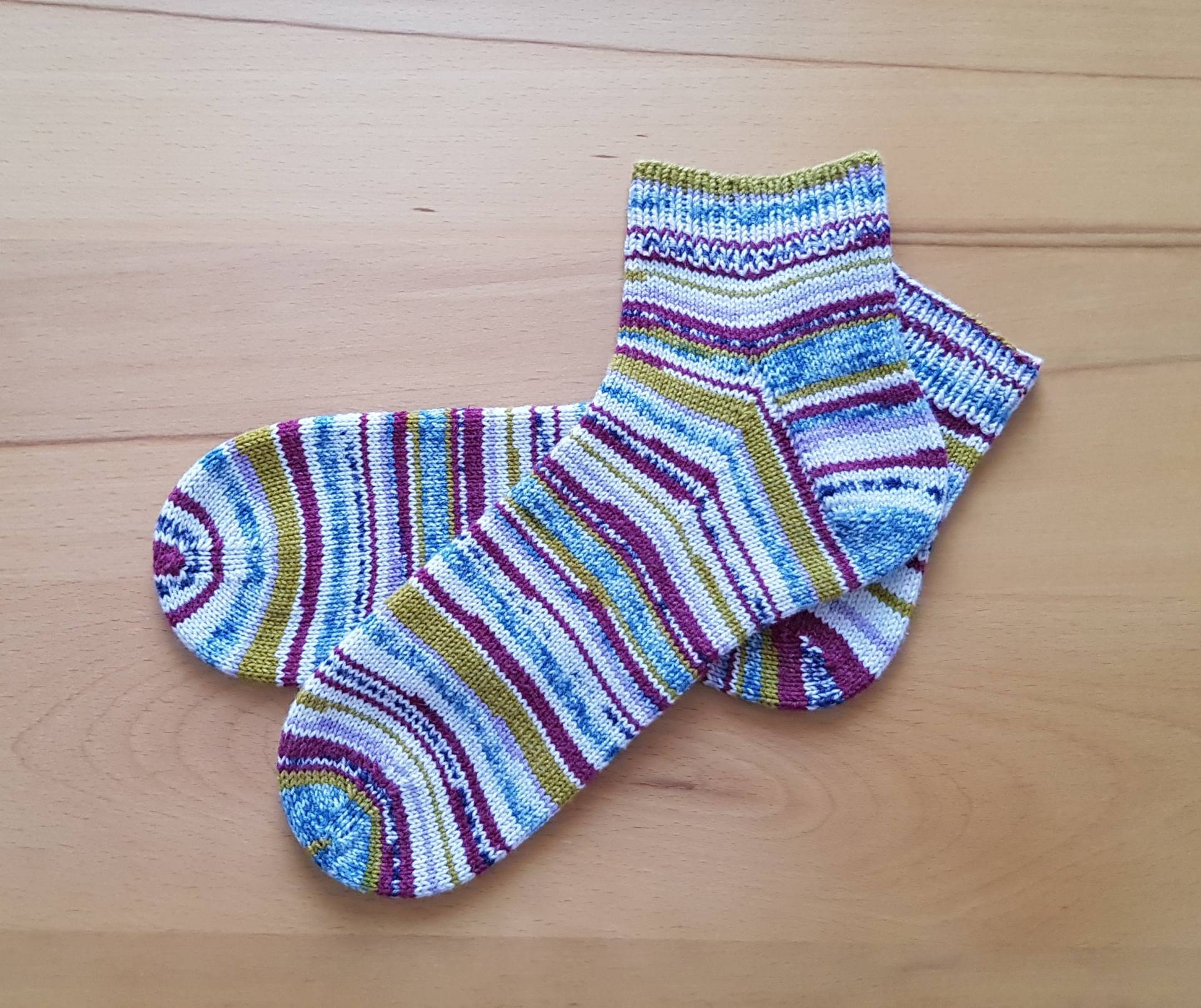 Handgestrickte Socken Größe 38-39 von Marina5000