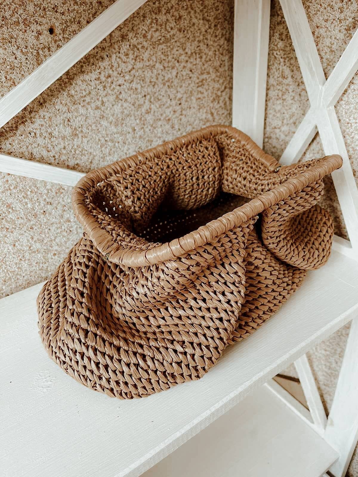 Cloud Bag Farbe Holz. Voluminöse Clutch. Oversize Handtasche Aus Stroh. Gehäkelte Raffia Clutch von MarinaAleksina