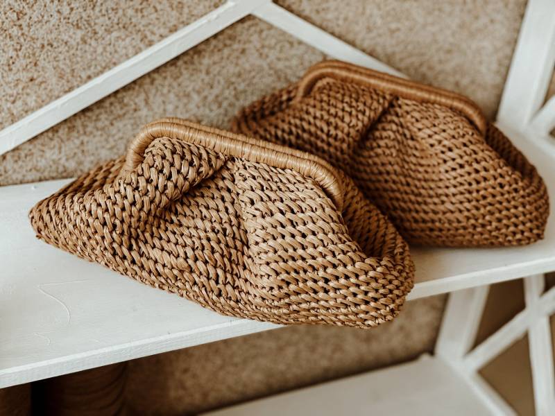 Kraft & Holz Voluminöse Clutch Geldbörse. Übergroße Beuteltasche. Knödel Clutch von MarinaAleksina