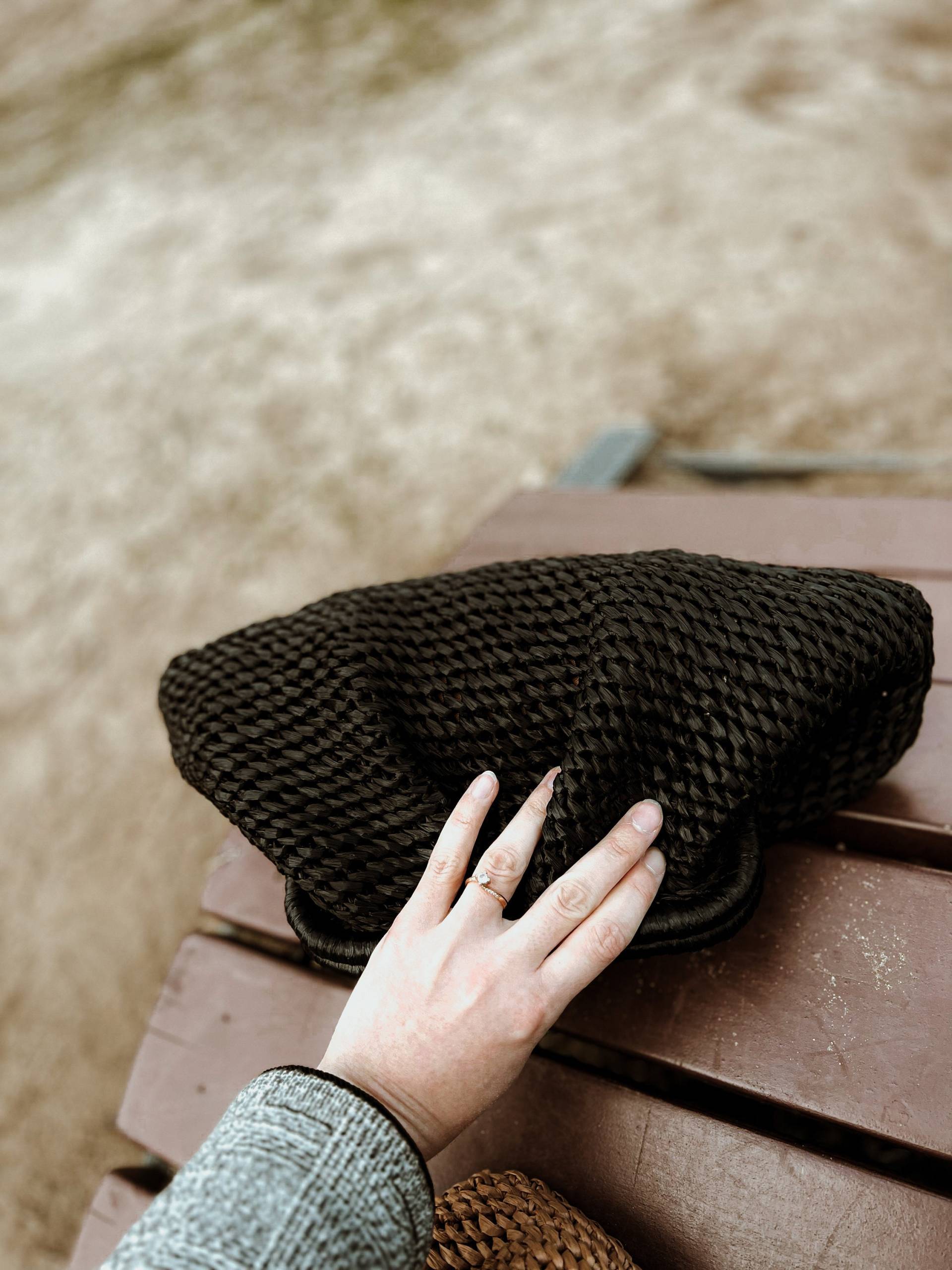 Raffia Tasche Ispie Farbe Earth. Wolkentasche. Voluminöse Clutch Geldbörse. Stroh Raffia Tasche Ispie Farbe Earth. Wolkentasche. Voluminöse Clutch Geldbörse. Stroh von MarinaAleksina