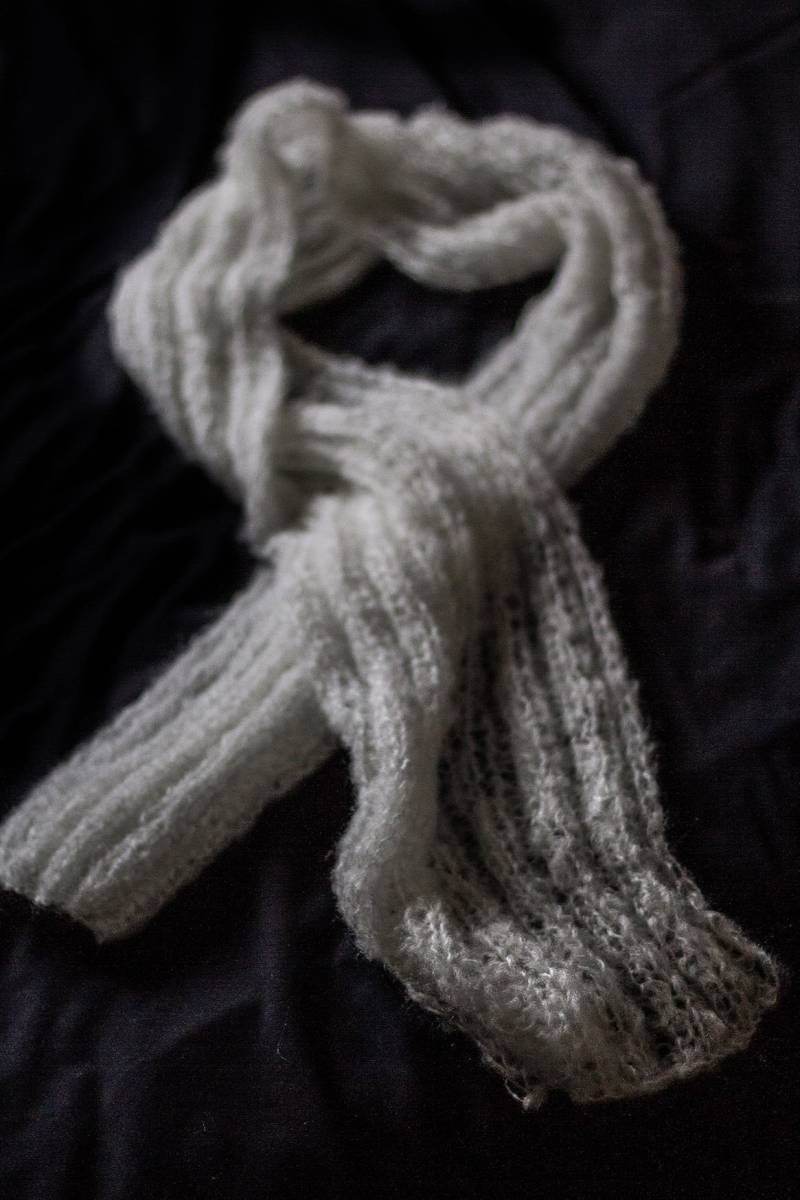 Handgemachter Flauschiger Super Weicher Weißer Schal von MarinaCraftsea
