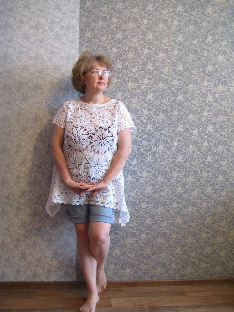 Plus Size Baumwoll Tunika Top Für Strand Und Alltag in Weiss Gehäkelt von MarinaKoptyayeva