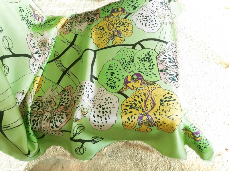 Phala Orchidee Seidenschal, 100% Seidenköper, Luxus-Accessoires, Langer Schal 65x180, Handgemachter Luxus-Geschenk-Designer Phala Orchidee Seidenschal, 100% Seidenköper, Luxus-Accessoires, Langer Schal 65x180, Handgemachter Luxus-Geschenk-Designer von MarinaPopska