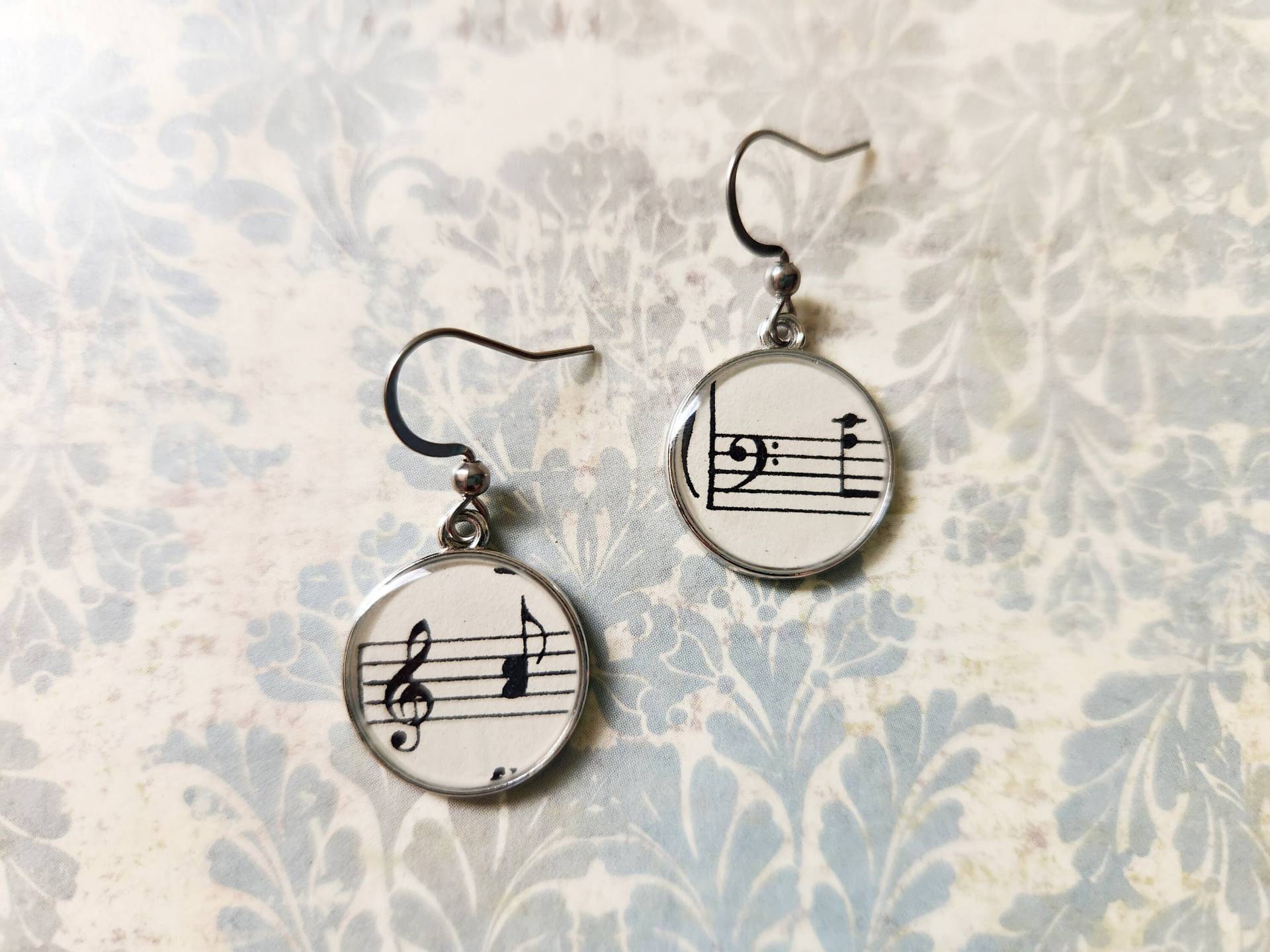 Notenblatt Ohrringe Aus Resin Notenblatt Ohrringe Aus Resin von MarinaSharpDesigns