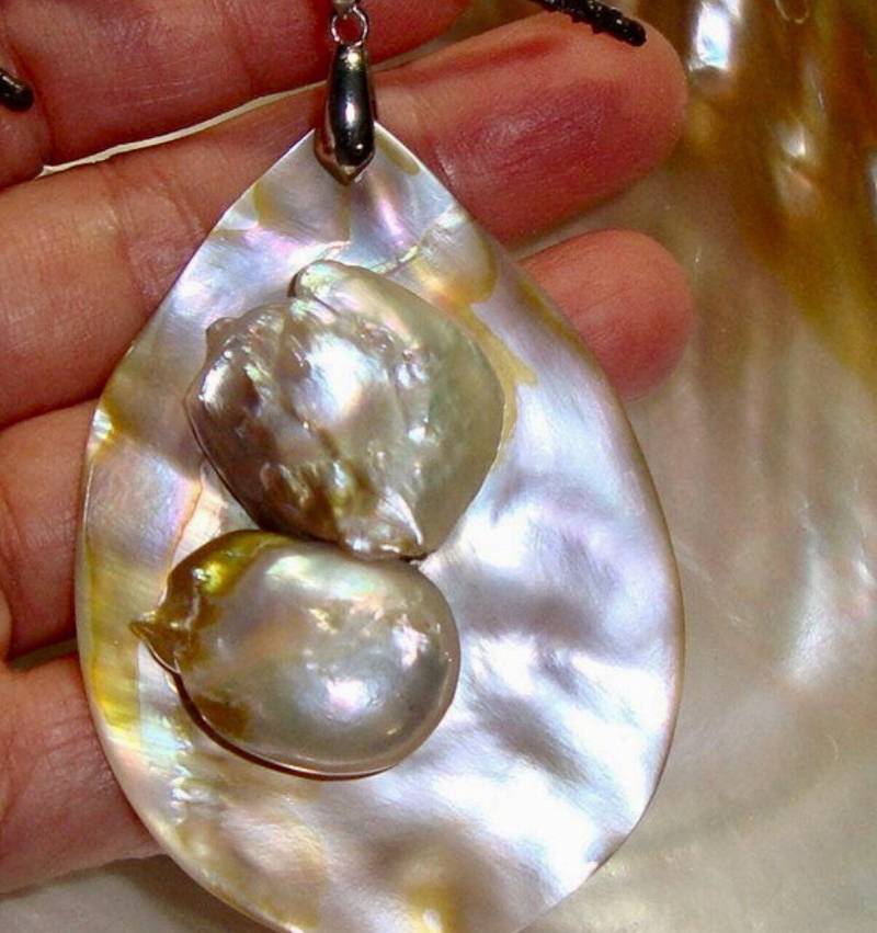 Huge Pearl Pendant On A Large Chain.mabe Perle von MarinaSteinDesign