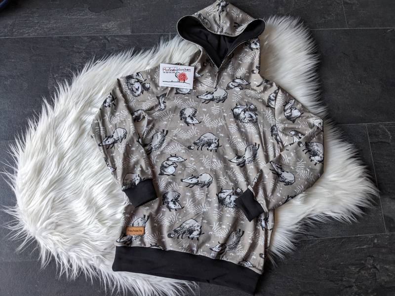 Handmade Hoodie Pullover Dachs Grau Schwarz Jersey Jungs 74 80 86 92 98 104 110 116 122 128 134 140 146 von Marinakaeferchen