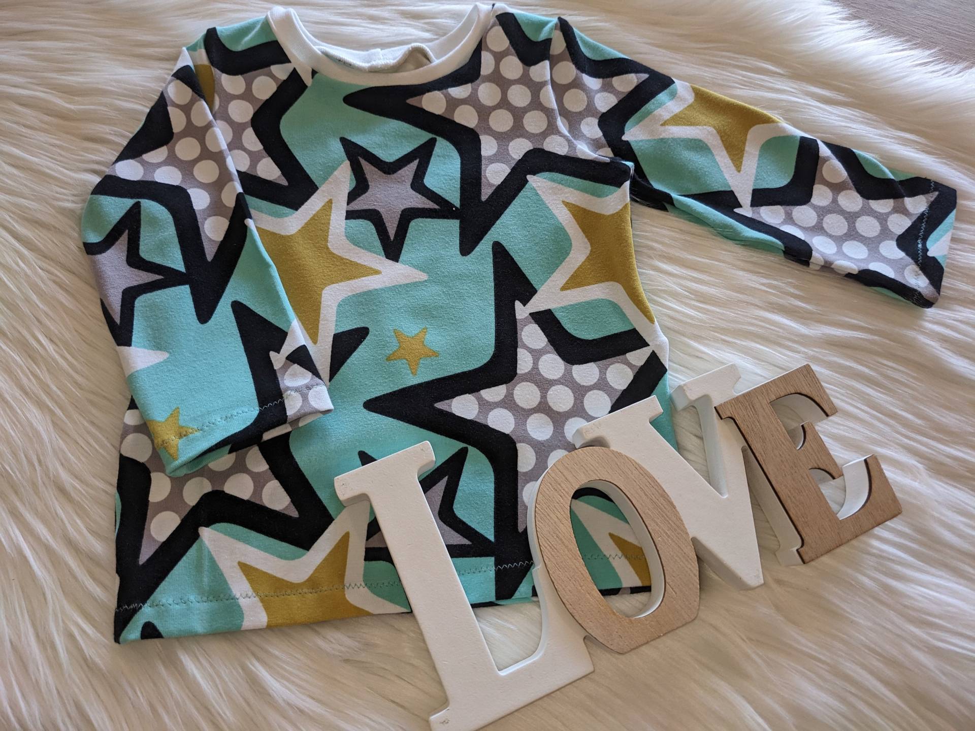 Handmade Jersey Langarm Shirt Pullover Pulli Sterne Türkis Schwarz Grün Gr. 68 74 80 86 92 98 104 110 116 122 128 134 140 146 152 von Marinakaeferchen