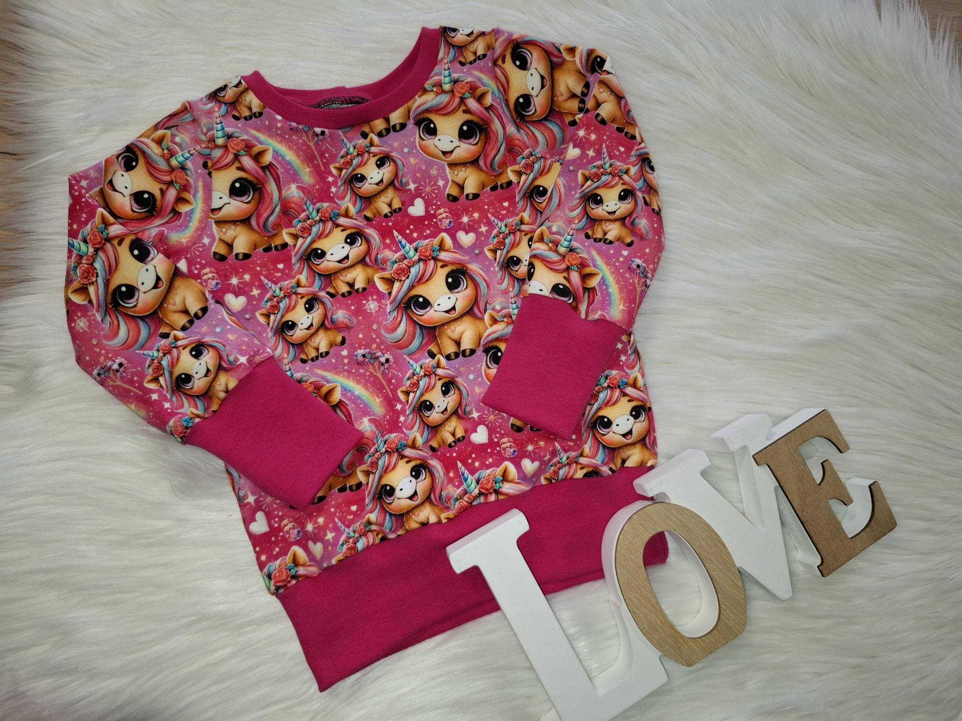 Handmade Pullover Pulli Langarmshirt Aus Sweat Pink Einhorn Bunt Gr. 68 74 80 86 92 98 104 110 116 122 128 134 140 146 152 158 von Marinakaeferchen