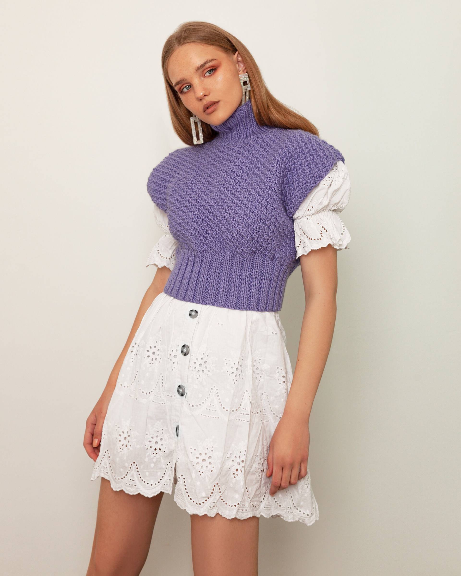 Handgefertigt, Rollkragen, Kurze Kimono Ärmel, Gestrickte Lila Abgeschnitten Top von MarinasKnitt