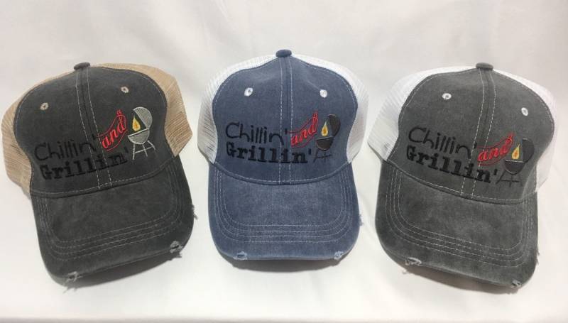 Chillin Und Grillin Bestickte Mützen von MariniDesignsShop