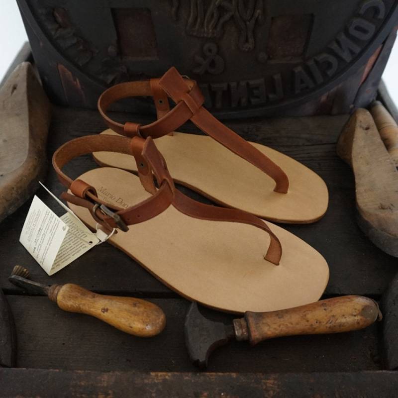 Herren Handgefertigte Sandalen Aus Leder Und Echtem Pflanzenleder von MarioDoni