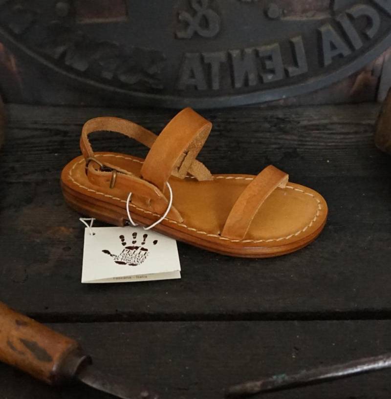 Mädchensandalen Aus Leder Und Leder, Anpassbare Handgefertigte Kindersandale Von Mario Doni, Sommer-Kindersandalen Mit Riemen, Hergestellt in Italien von MarioDoni