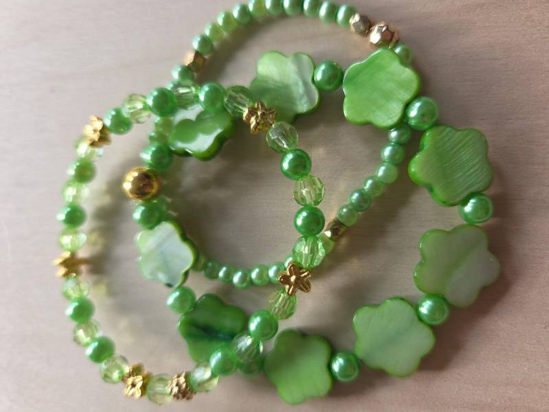 Armbänder 3 Er Set Hellgrün Perlen Und Perlmutt von MarioMariani