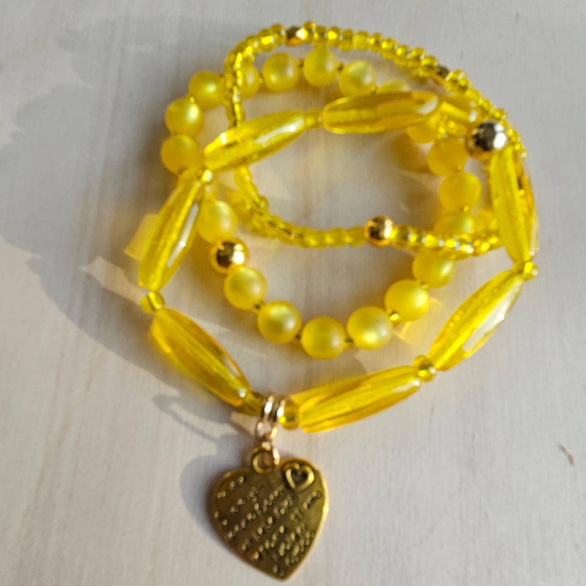 Armbänder Perlen Gelb Mit Herz 3 Er Set Armbänder Perlen Gelb Mit Herz 3 Er Set von MarioMariani
