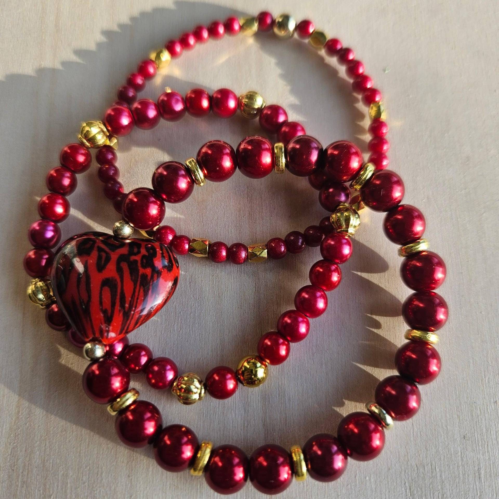 Armbänder Perlen Rot Mit Herz 3 Er Set Armbänder Perlen Rot Mit Herz 3 Er Set von MarioMariani