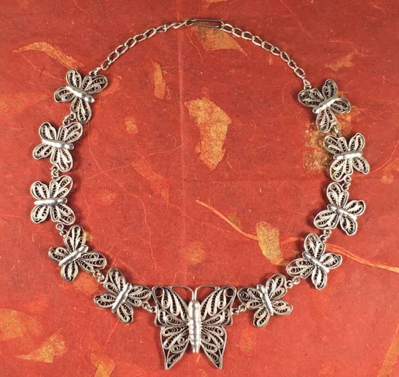 Vintage Schmetterling Halskette Silber Filigranen, 15, 5 Zoll von MariposaJewelryWorks
