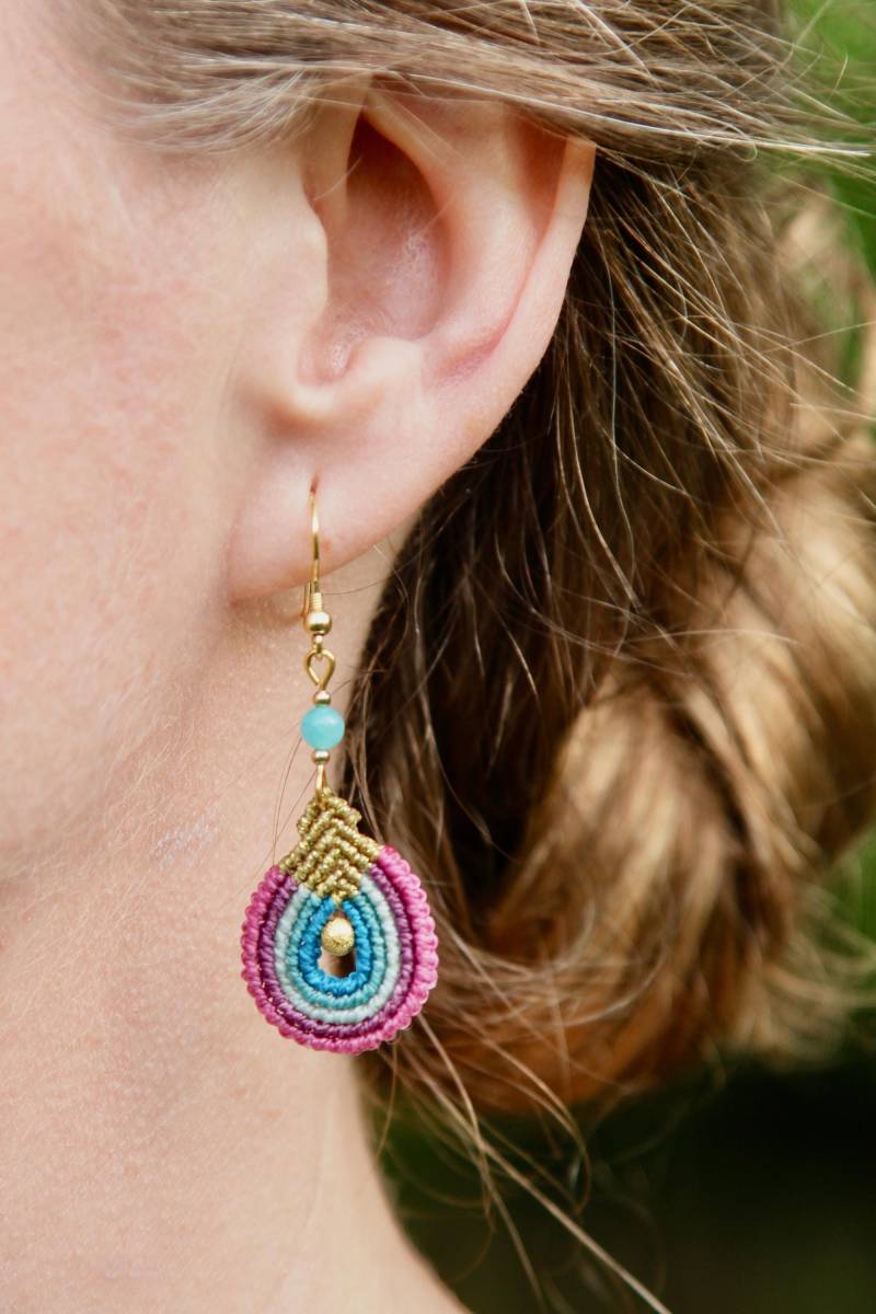 Makramee Ohrringe „Paleta" - Farbspiel Mit Naturstein, Handgemacht Boho Schmuck von MariposaKnotenkunst