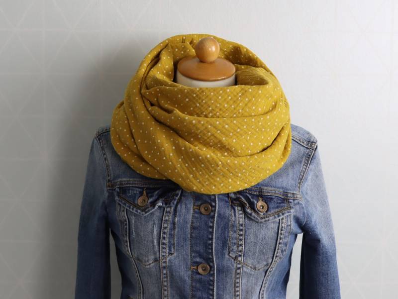 Musselintuch Versch. Größen Für Frauen Und Kinder Schal Halstuch Senf Gelb Punkte Pünktchen Musselin Tuch Senfgelb Ocker von MarjasStoffstern