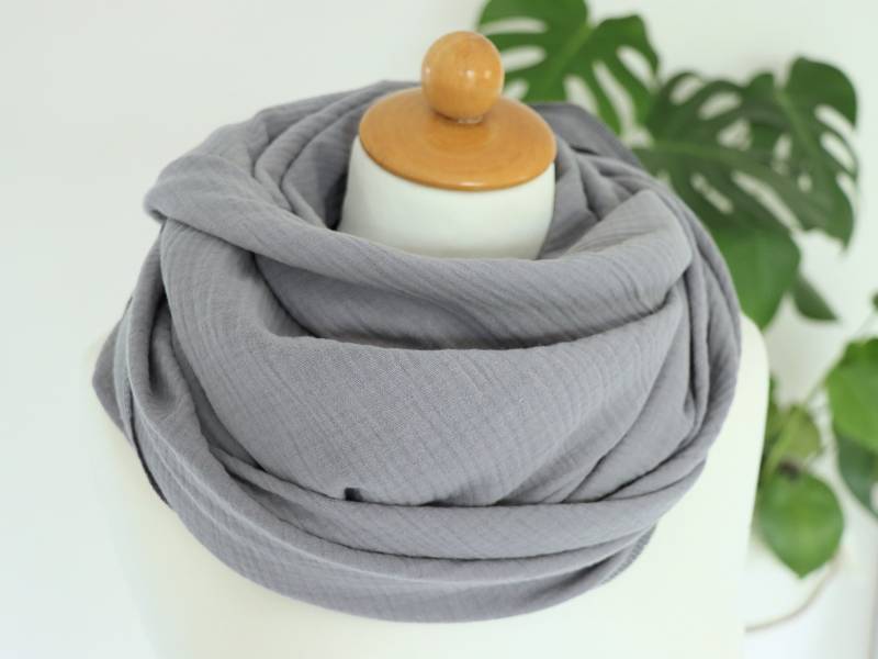 Musselintuch Versch. Größen Für Frauen Und Kinder Schal Halstuch Spucktuch Hellgrau Partnerlook von MarjasStoffstern