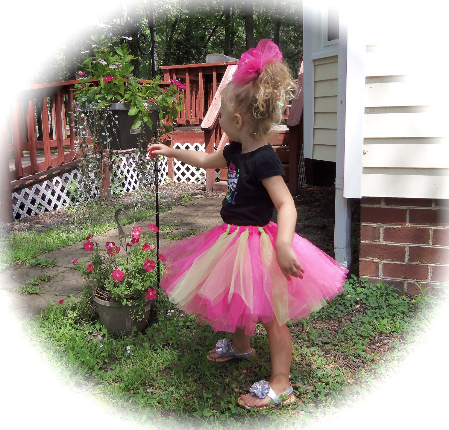 Pageant Boutique Nach Maß Kleinkind Mädchen 2stk Neongrün Und Rosa Tutu Set Mit Passender Haarbrust Größe 3T-4T Pageant Boutique Nach Maß Kleinkind Mädchen 2stk Neongrün Und Rosa Tutu Set Mit Passender Haarbrust Größe 3T-4T von GypsyLassBoutique