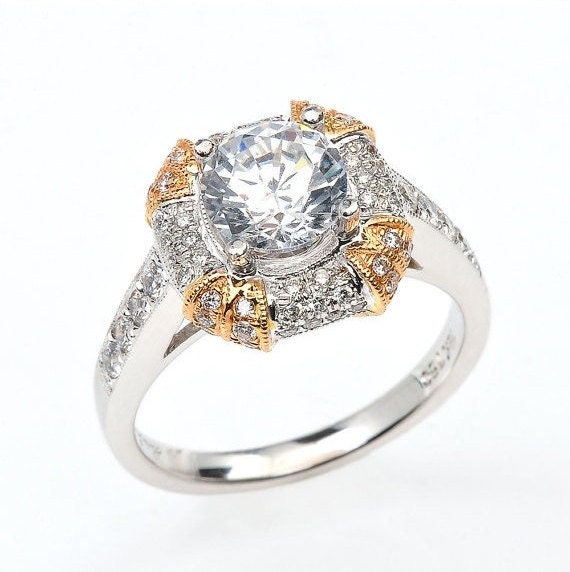 Moissanite Verlobungsring in 14K Zweifarbigem Gold/1.25Ct Runder Ring .60Ct Naturdiamanten | Lab Diamant Auf Anfrage Erhältlich von MarkWayneInc
