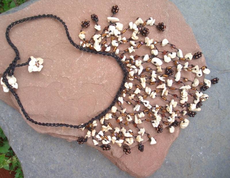 Kette 180x Magnesit Kaskaden Geknotet Beige Braun Mermaidcollection Kette 180x Magnesit Kaskaden Geknotet Beige Braun Mermaidcollection von Markasitschmuck